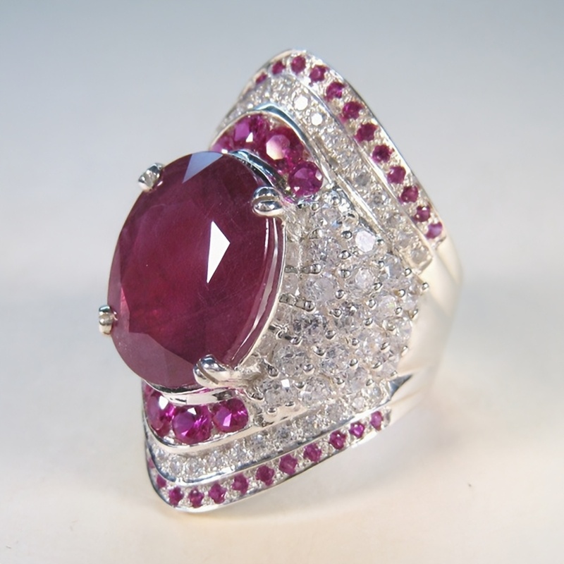Vintage Light Luxury Court Style Halo Ring for Women